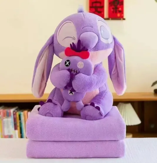 Jucărie din pluș Stitch cu Scrump 45cm ,cu plapumă 1×1,6m, mov (589679)