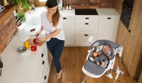 Scaun de masa cu funcție de balansare Lionelo Niles Gray Scaun de masa cu funcție de balansare Lionelo Niles Gray