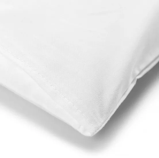 Perna PernaMea cu față de pernă White, 30x50 cm Perna PernaMea cu față de pernă White, 30x50 cm