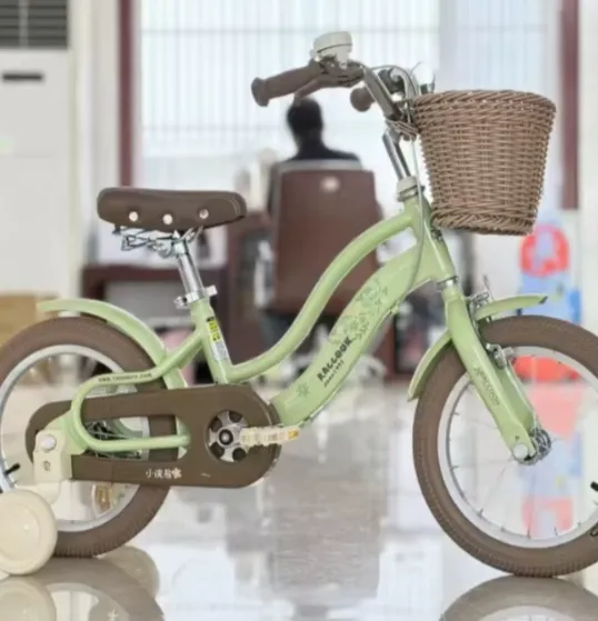 Bicicletă pentru copii cu 4 roți, 18 inch, verde, cod 2237D Bicicletă pentru copii cu 4 roți, 18 inch, verde, cod 2237D
