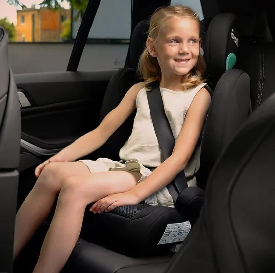 Scaun auto 100-150 cm (i-Size) Isofix Lionelo Hugo Black Carbon Scaun auto 100-150 cm (i-Size) Isofix Lionelo Hugo Black Carbon