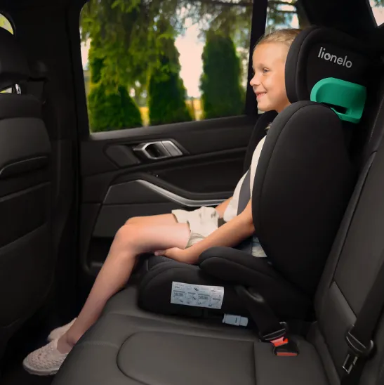 Scaun auto 100-150 cm (i-Size) Isofix Lionelo Hugo Sporty Black Red Scaun auto 100-150 cm (i-Size) Isofix Lionelo Hugo Sporty Black Red