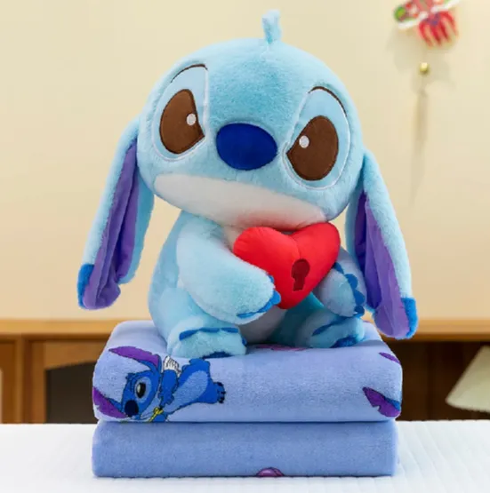 Jucărie din pluș Stitch cu inimioară 40cm ,cu plapumă 1×1,6m (678953)
