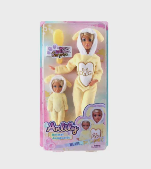 Papusa Anlily, 30 cm, în costum galben, papusa mica