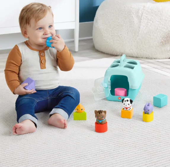 Fisher-Price Jucărie de sortare a formelor, „Transportor de animale” Fisher-Price Jucărie de sortare a formelor, „Transportor de animale”